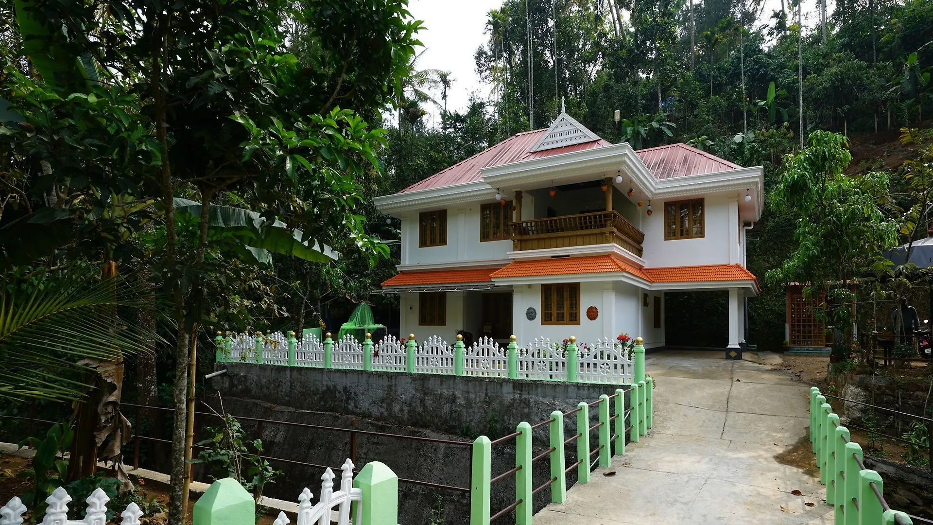 Oyo 12026 Planter'S Villa Munnar 2*,  India